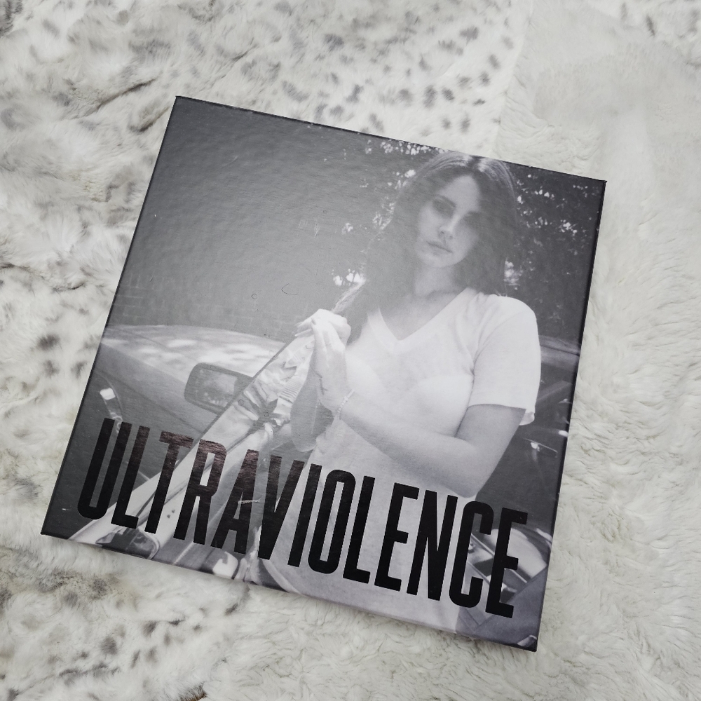 Lana Del Rey Ultraviolence Limited Edition Box Set on Picture Disc Vinyl 2LP/CD - Picture 2 of 14